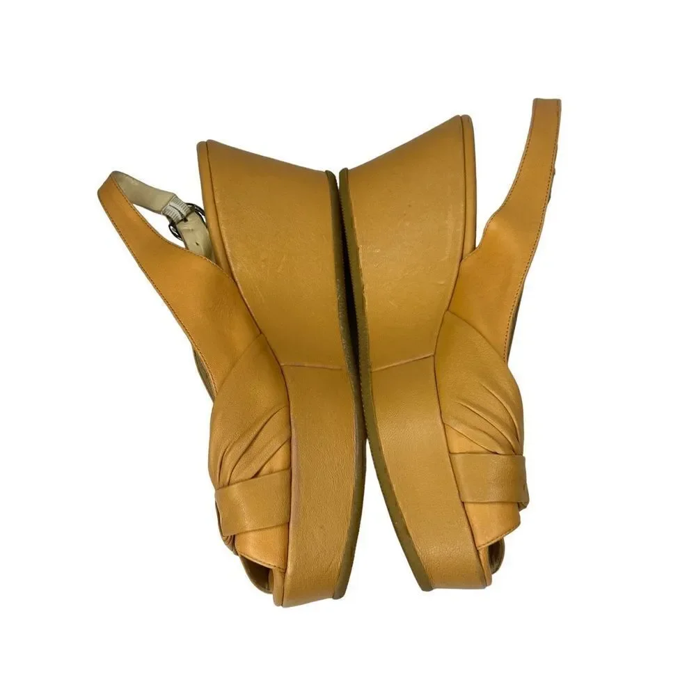 Butter Italy Light Camel Wedge Platform Peep Toe Slingback Size 9.5